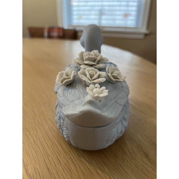 Jasper Ware Wedgewood Blue Duck & Flowers Trinket Dish - Picture 2 of 8